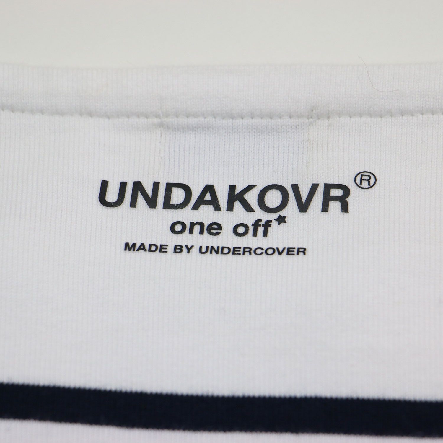 UNDERCOVER アンダーカバー Tシャツ ホワイト ネイビー 白紺 | 25春夏 伊勢丹新宿店限定 リメイク ボーダー Tシャツ / カットソー バスクシャツ 七分袖 ボートネックビーズ刺繍 コットン | トップス【レディース】【中古】 UNDERCOVER アンダーカバー Tシャツ ホワイト ネイビー 白紺 | 25春夏