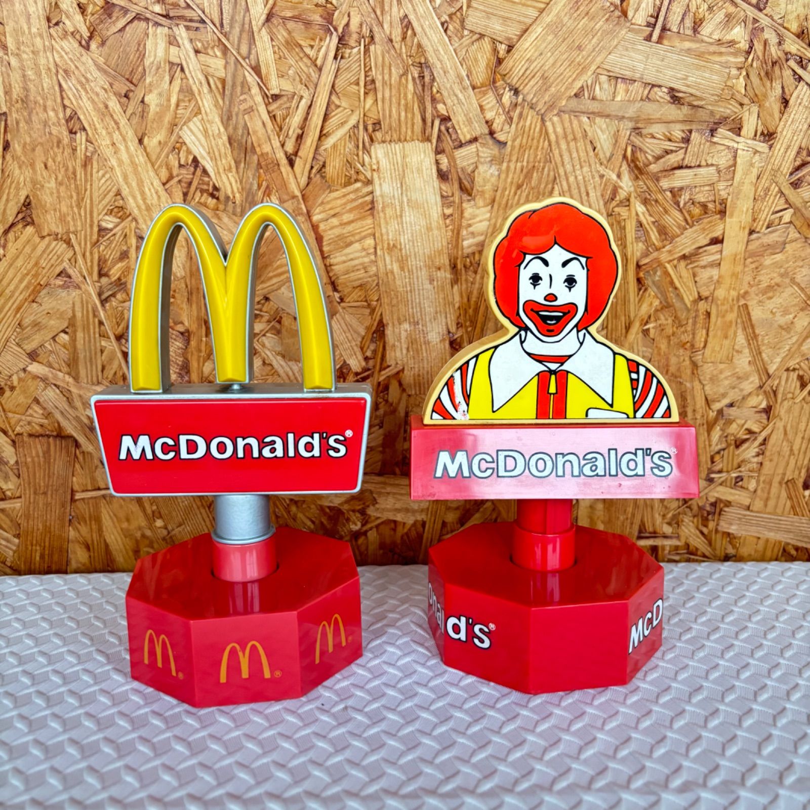 マクドナルド ロータリーサインライト 看板 ロナルド・ドナルド