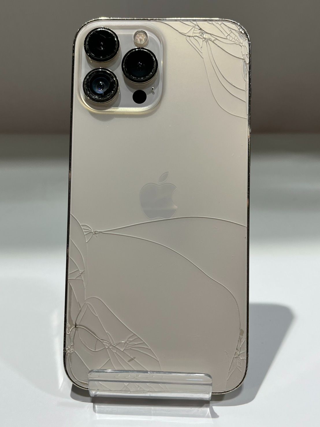 ○ ジャンク iPhone 13 Pro Max 256gb スマートフォン 本体 NLJA3J/A