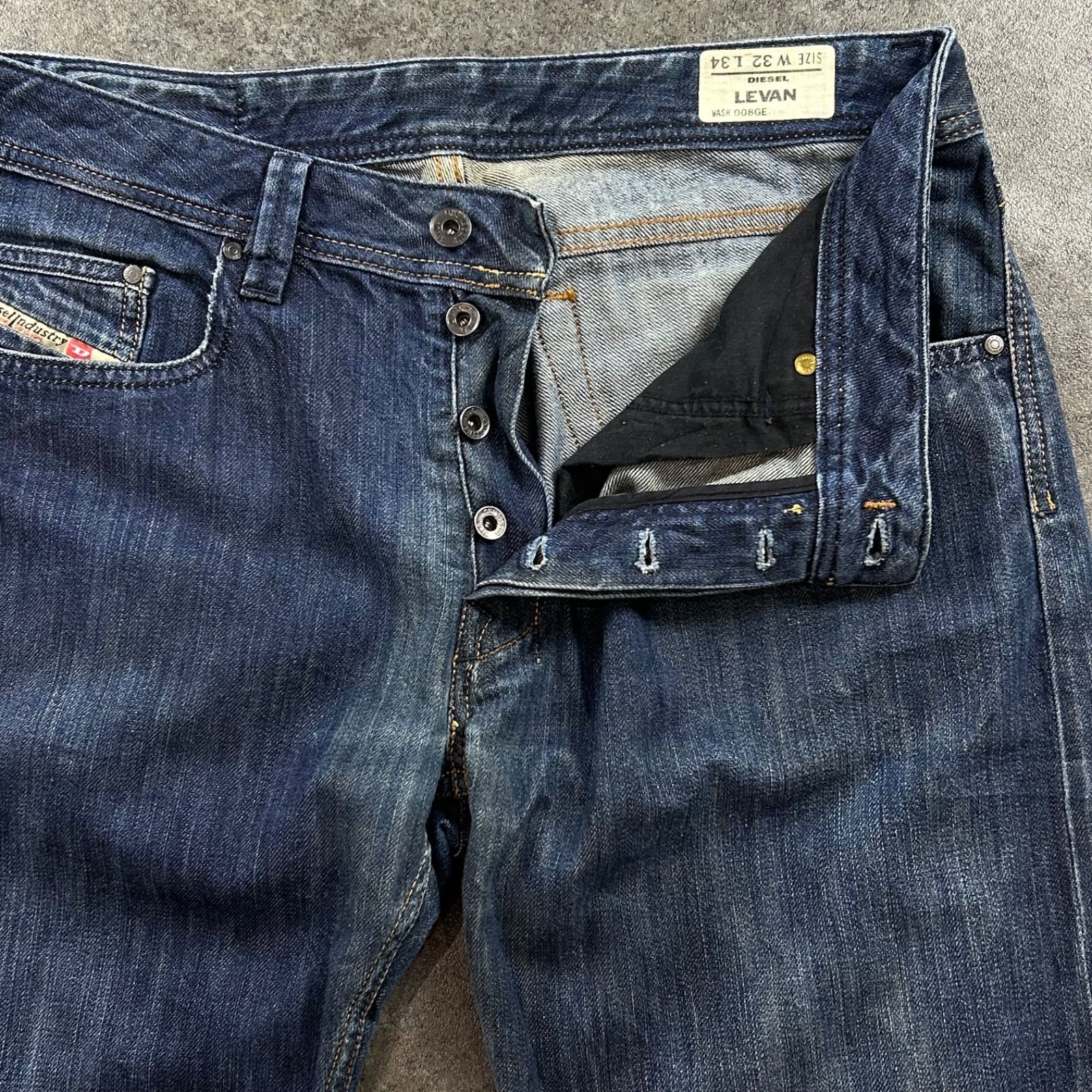 DIESEL LEVAN ディーゼル デニムパンツ ジーンズ ジーパン ブーツ 