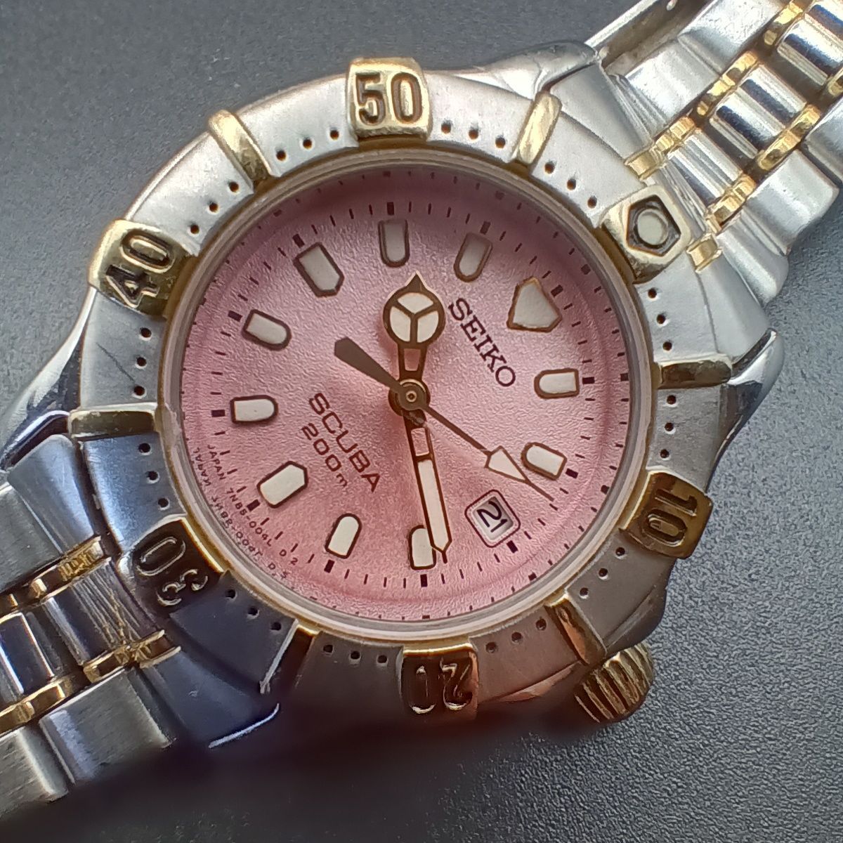 SEIKO SCUBA 200m セイコー レディース 腕時計 電池新品 稼働・電池交換済】SEIKO セイコー SCUBA スキューバ 200m ピンク文字