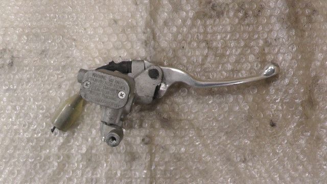 アクシスZ SED7J-039xxx の マスターシリンダー:#1771466386 - メルカリ