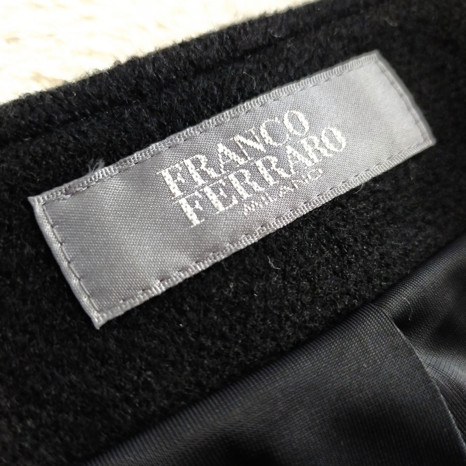 新品同様 高級フランコフェラーロ 美ライン お花の装飾 素敵な