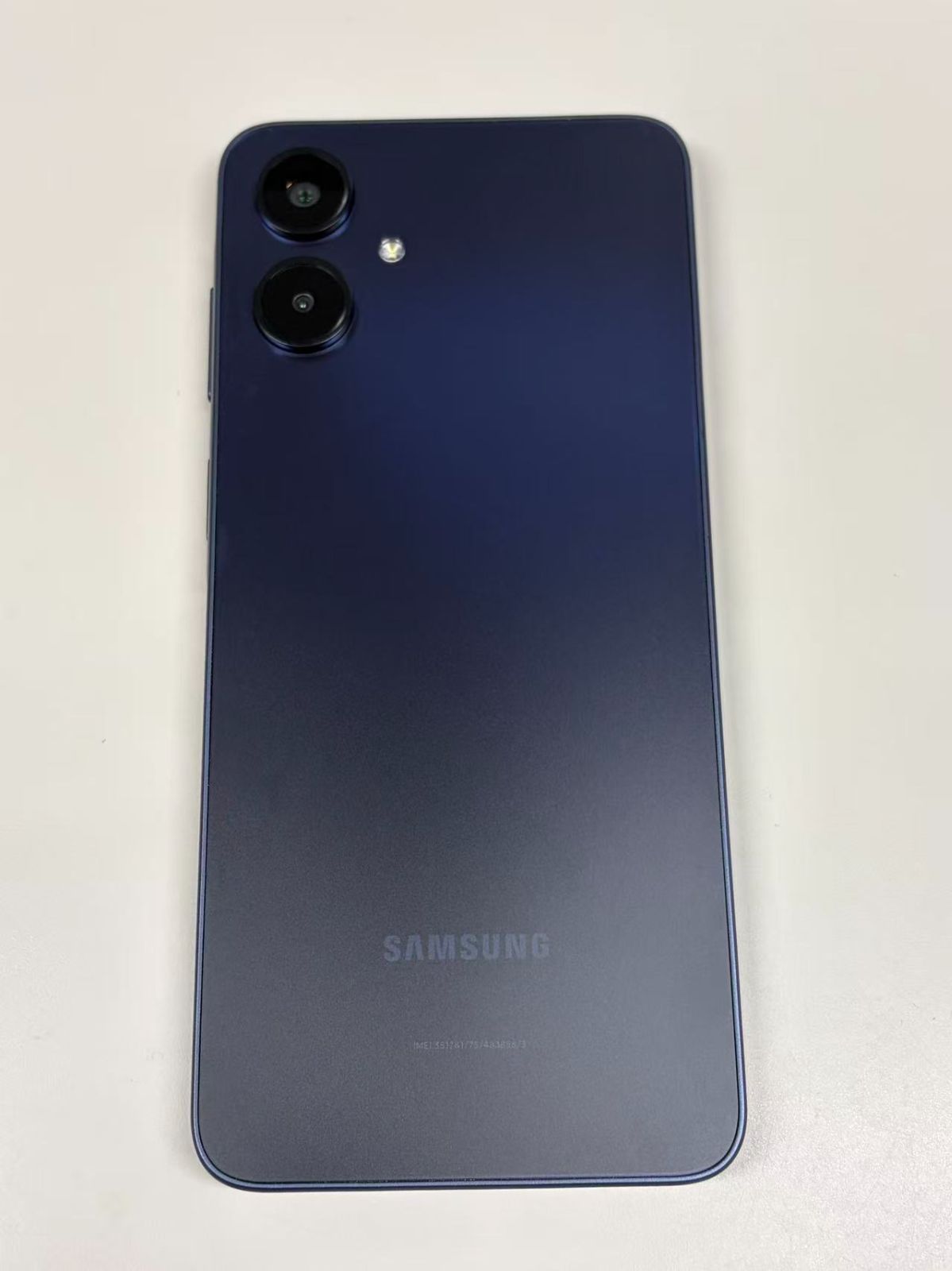 美品 SIMフリーau Galaxy A25 5G SCG33 ブラック - メルカリ