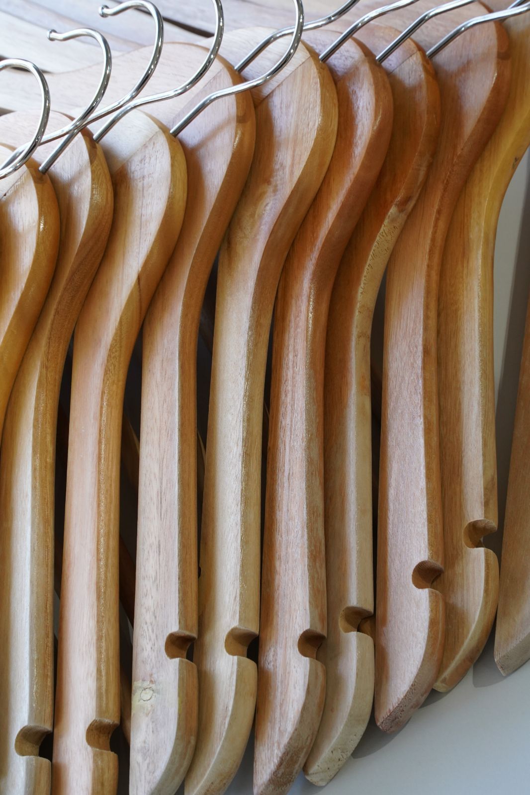 ニトリ（NITORI）木製ハンガー 40本 まとめ売り メンズ約44cm 店舗什器