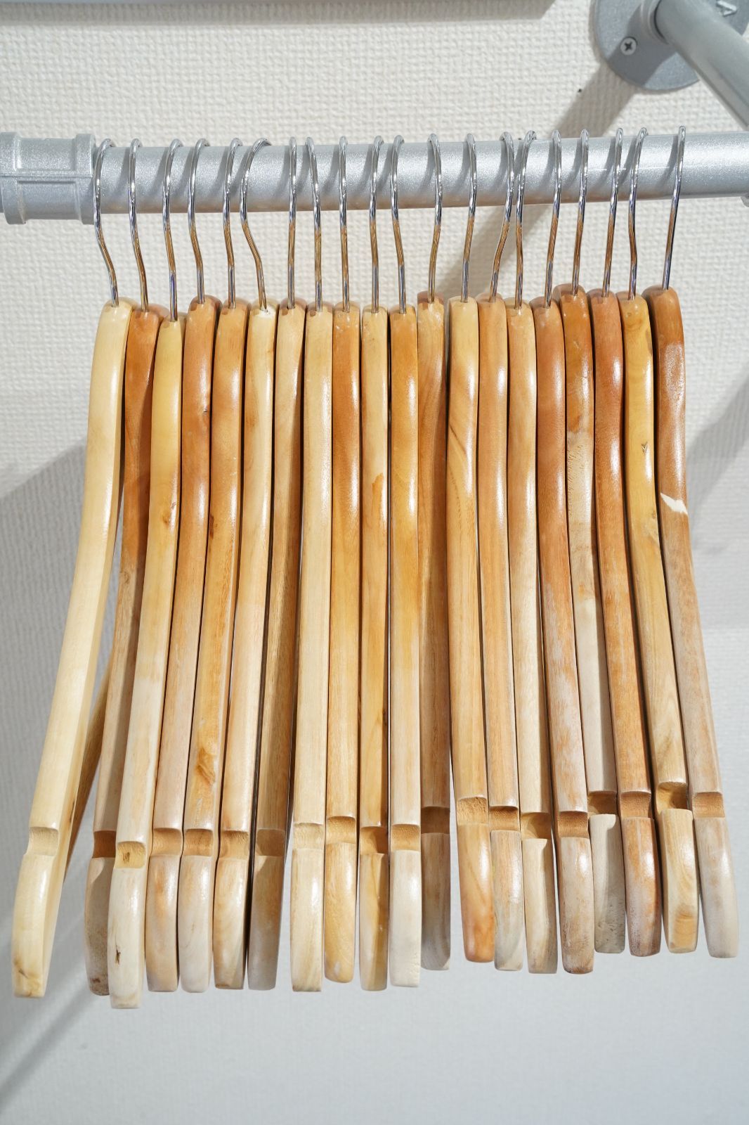 ニトリ（NITORI）木製ハンガー 40本 まとめ売り メンズ約44cm 店舗什器