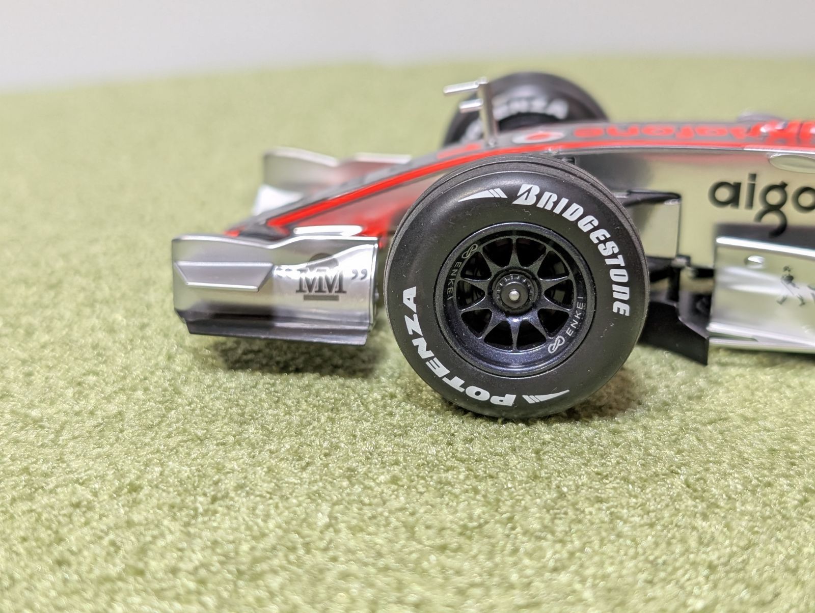 ◇割引対象◇ミニチャンプス 1/18マクラーレンMP4/22フェルナンド
