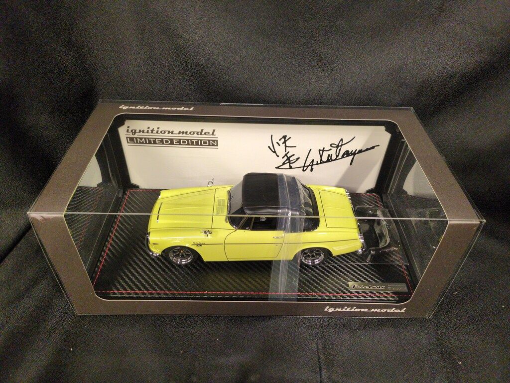 ignition model 1/18 DATSUN Fairlady 2000 (SR311) Yellow With