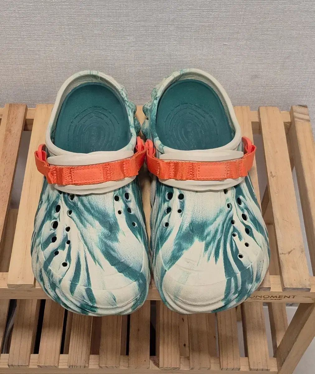 クロックス メンズ エコー マーベル クロッグ 出品 (サイズ: 280/カラー: グリーン)