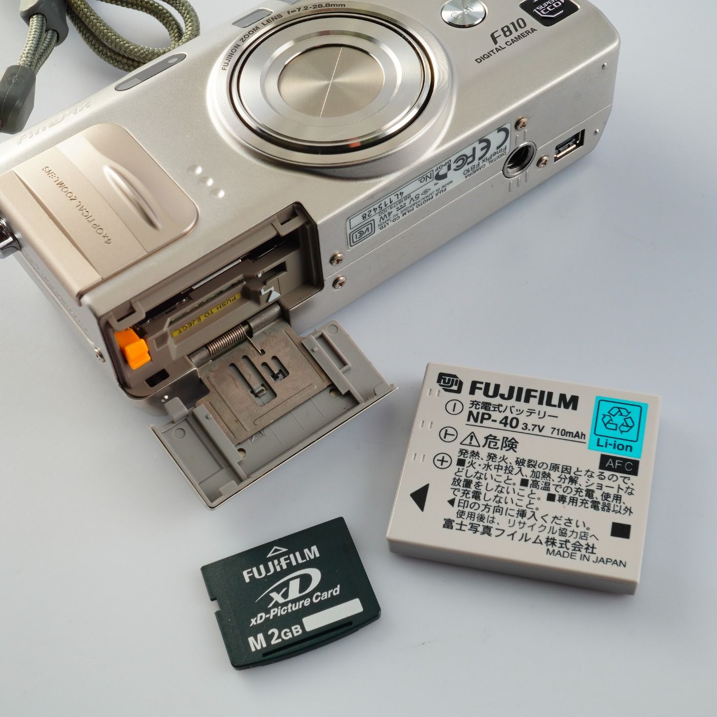【動作確認済】FUJIFILM finepix F810 コンパクトデジカメ カメラ 【動作確認済 XD付】FUJIFILM FinePix F810