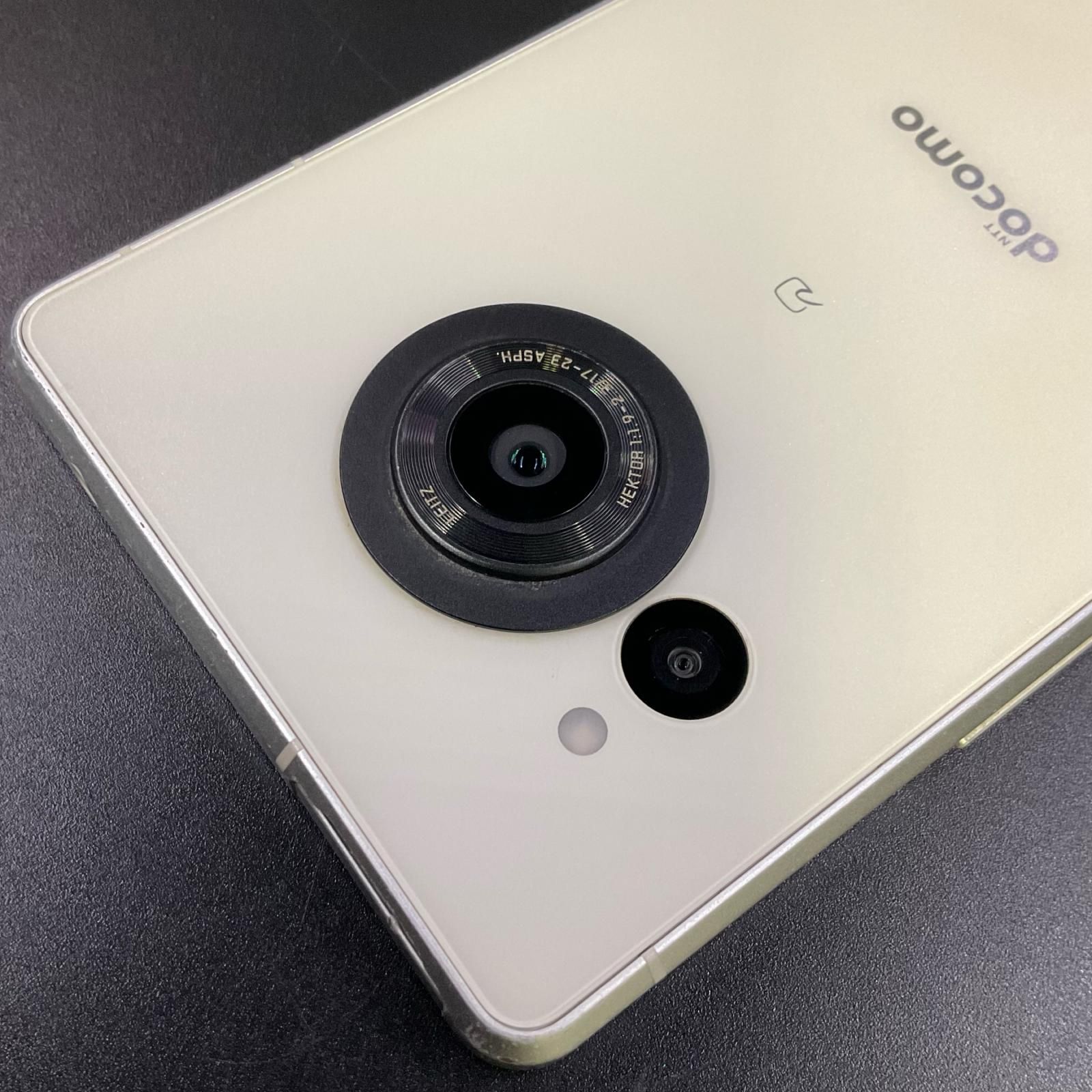 最速発送】SHARP AQUOS R8 256GB クリーム SH-52D 白ロム【難有