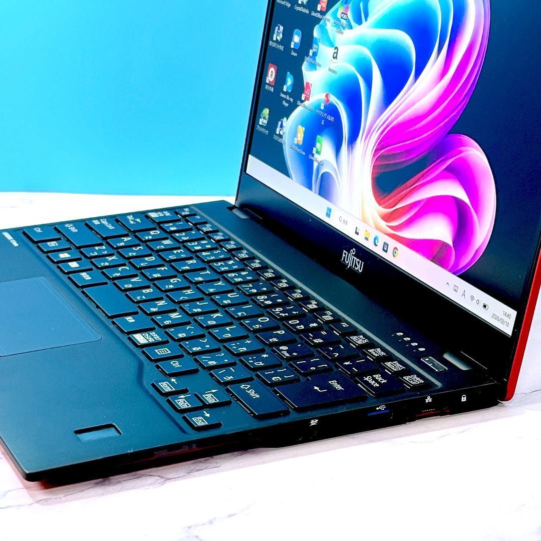 超薄型軽量☆corei5 第8世代高年式☆指紋認証☆希少レッド・ノート