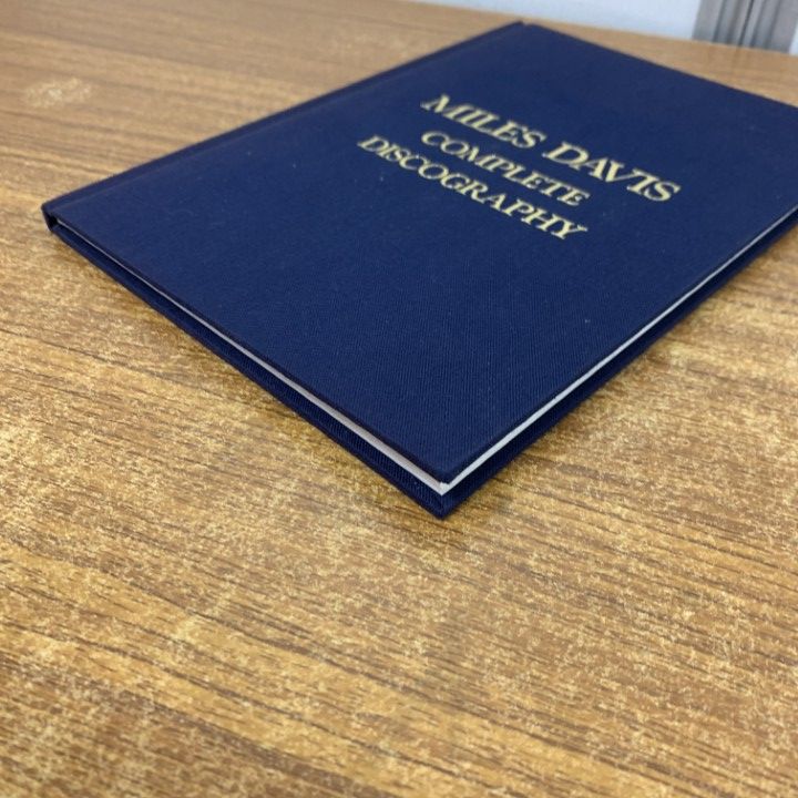○01)【1点限り!】【希少本】MILES DAVIS COMPLETE DISCOGRAPHY