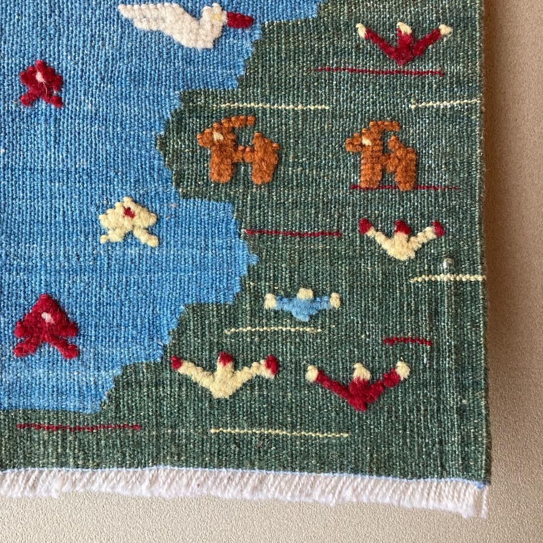 風景のキリム イラン ギャッベ カシュガイ族 動物 魚 遊牧民 - メルカリ