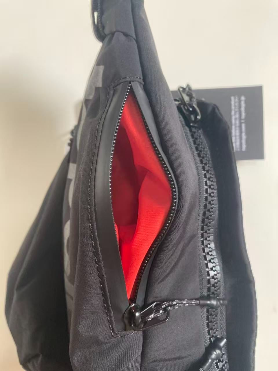 topologie Sling トライアングル メッセンジャーバッグ スモール