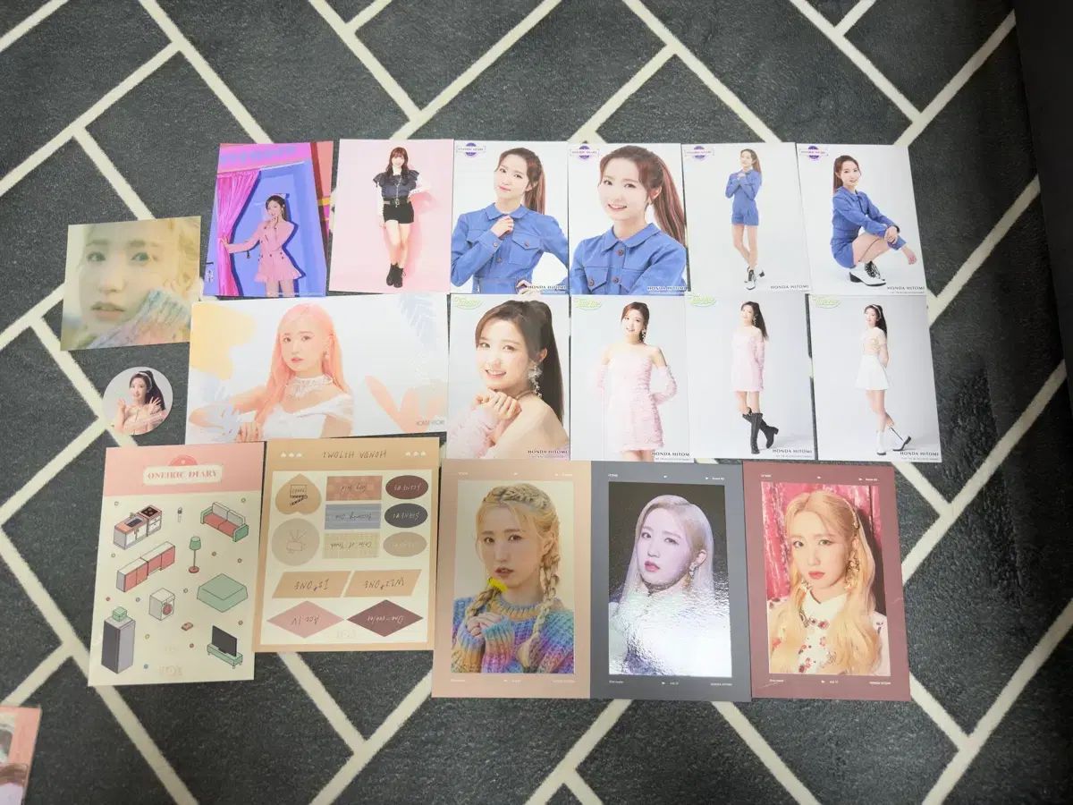 IZ*ONE 仁美 ヒトミ トレカ まとめ売り 本田仁美 写真 トレカ まとめ 70枚 【公式通販】