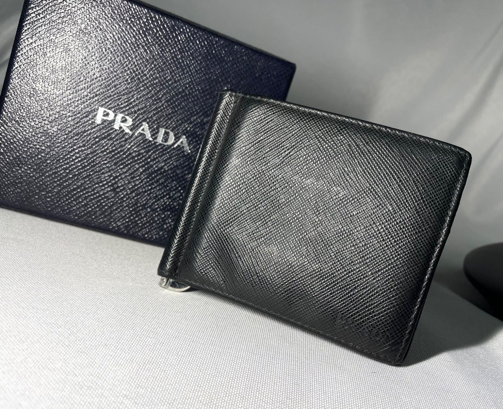 PRADA プラダ サフィアーノ ブランドロゴ ブラックレザー