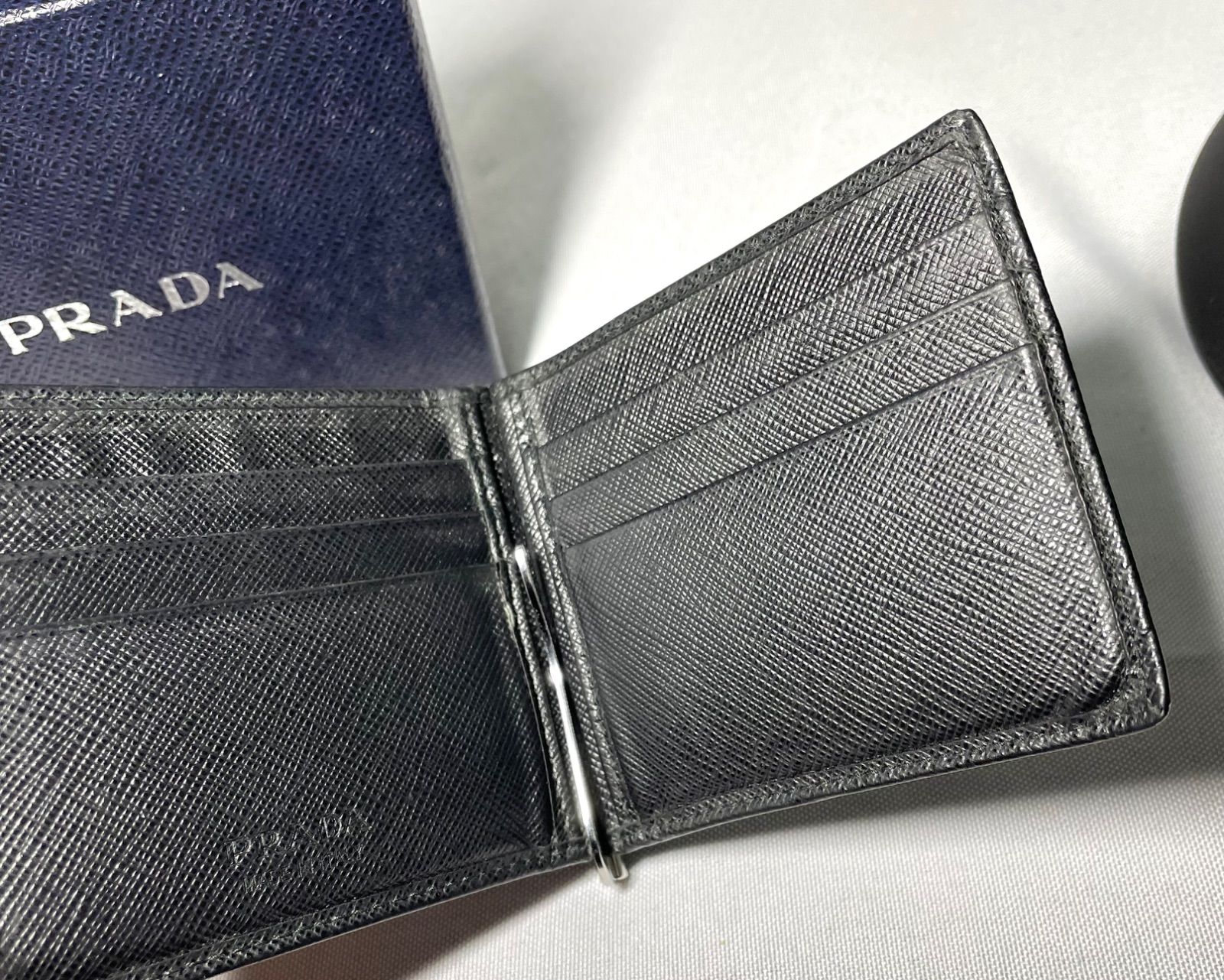 PRADA プラダ サフィアーノ ブランドロゴ ブラックレザー