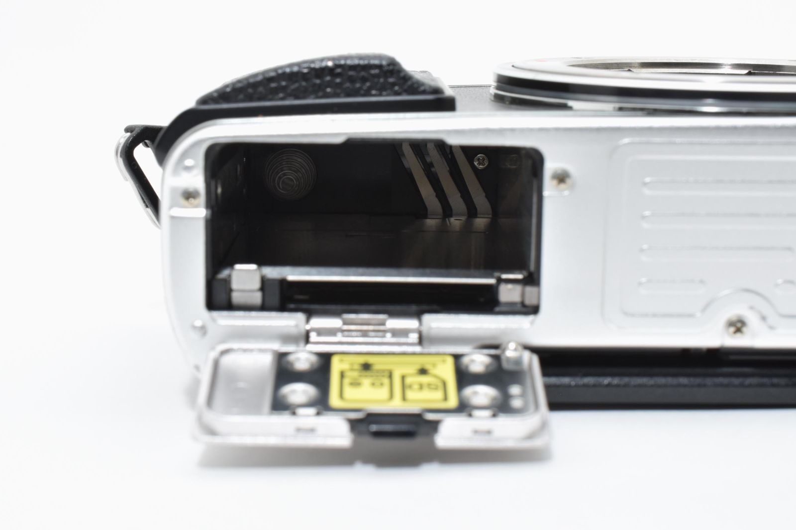 ☆極上☆ オリンパス OLYMPUS PEN E-P5 ボディ シルバー 《ショット数