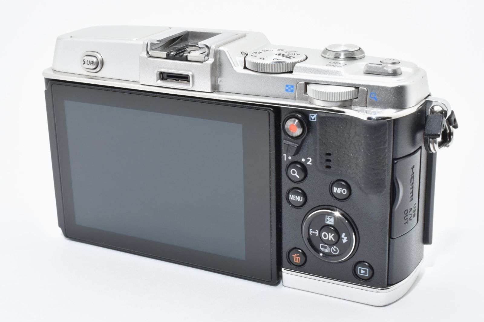☆極上☆ オリンパス OLYMPUS PEN E-P5 ボディ シルバー 《ショット数