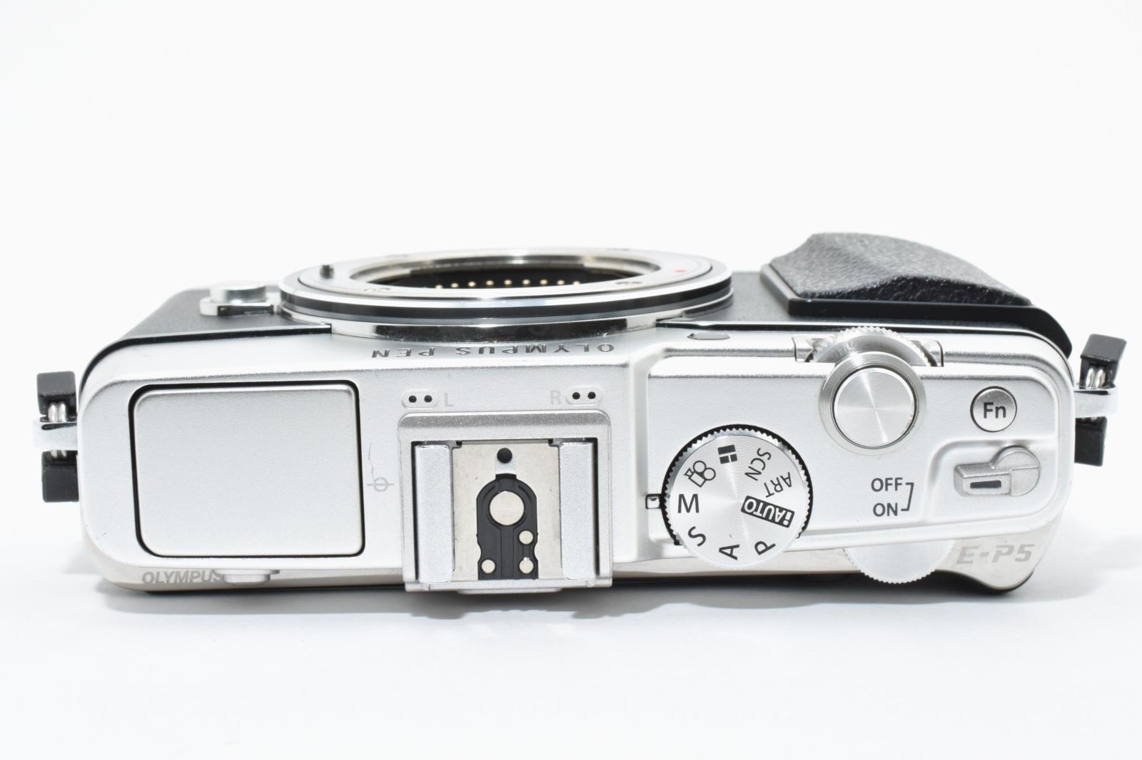 ☆極上☆ オリンパス OLYMPUS PEN E-P5 ボディ シルバー 《ショット数