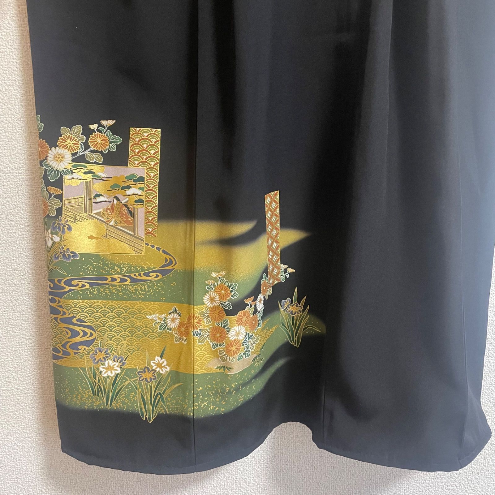 着物リメイク ワンピース黒留袖 正絹 花車 - メルカリ