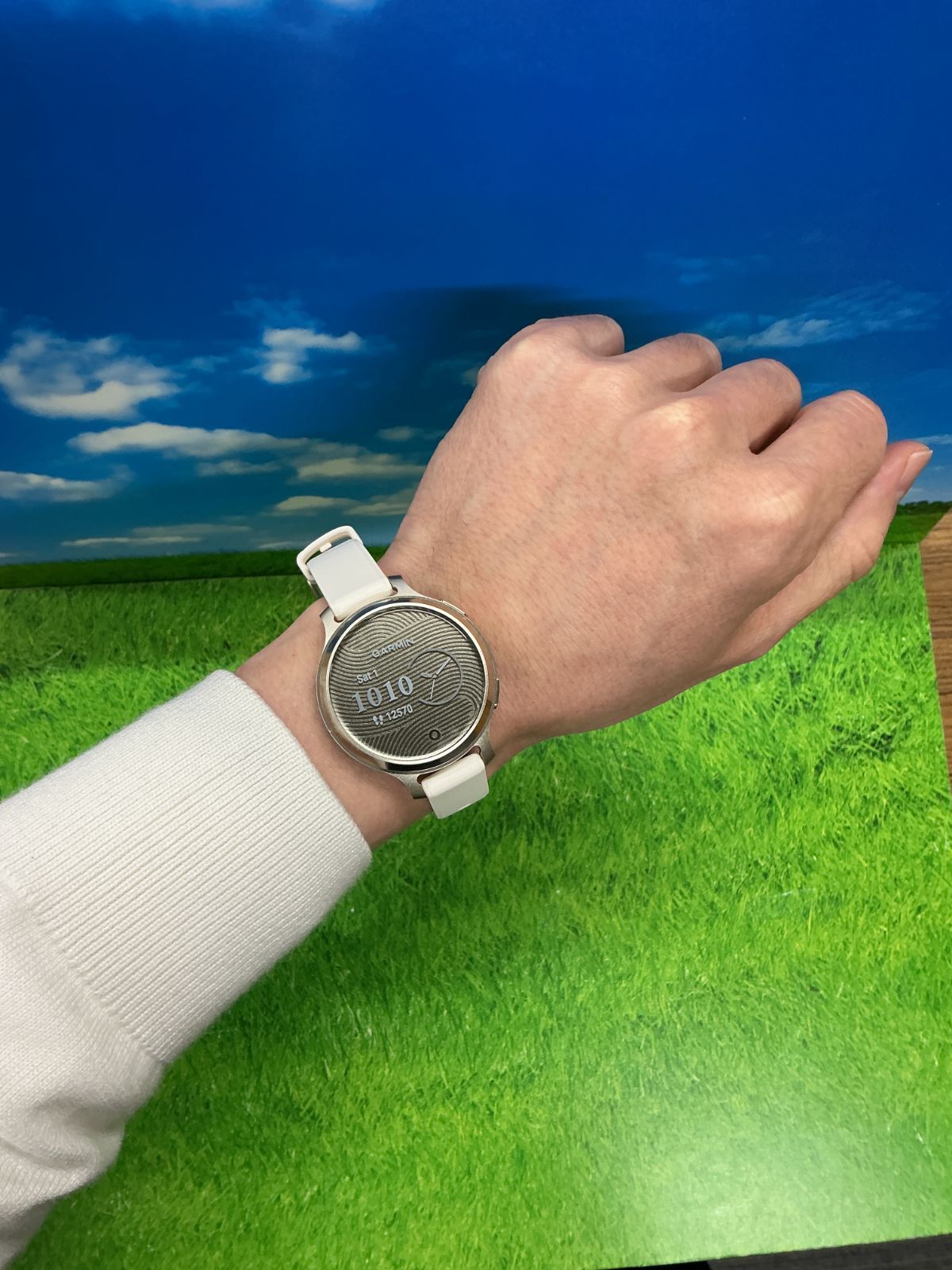 GARMIN Lily2 Active 010-02891-40 - メルカリ