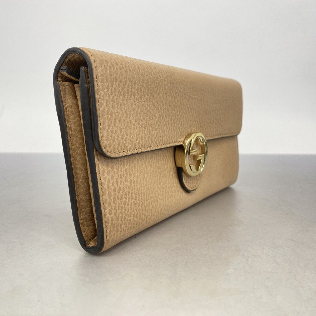 美品✨GUCCI インターロッキング　シボレザー　長財布　ベージュ　レディース 6bc3904-k】グッチ 長財布 インターロッキングG 598166 レザー