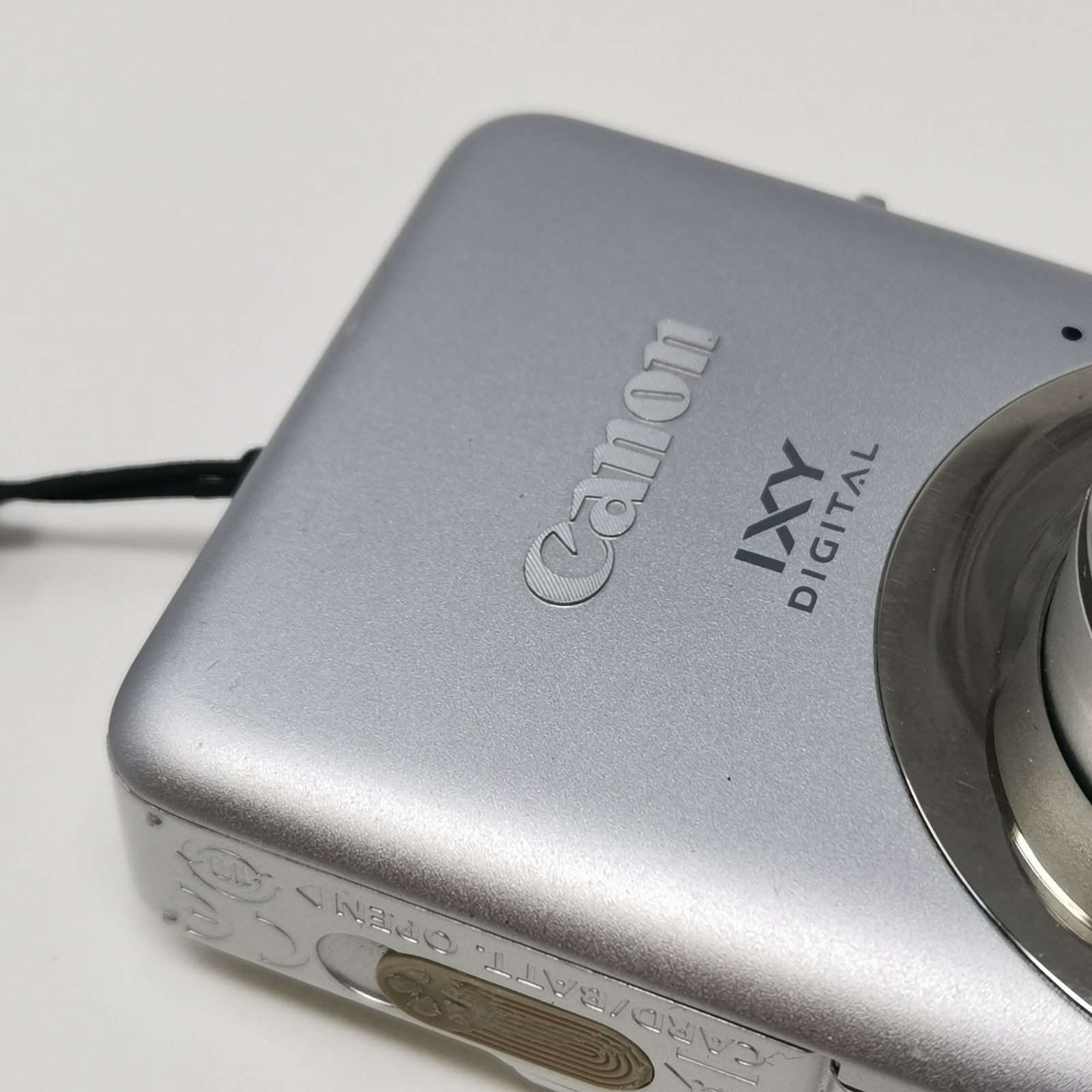 ジャンク Canon IXY DIGITAL 110 is PC1355 SDカードなし 通電確認済み