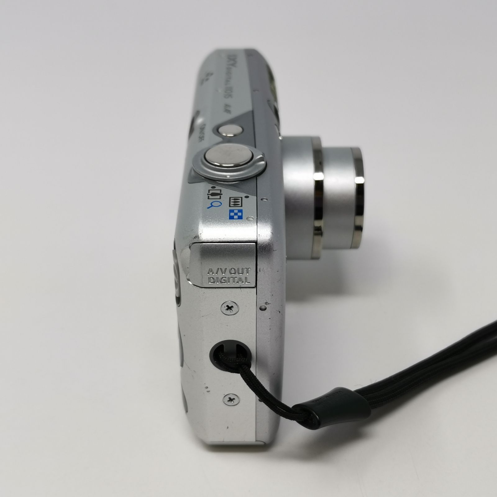 Canon IXY PC1355ジャンク品 ジャンク Canon IXY DIGITAL 110 is PC1355 SDカードなし 通電確認済み