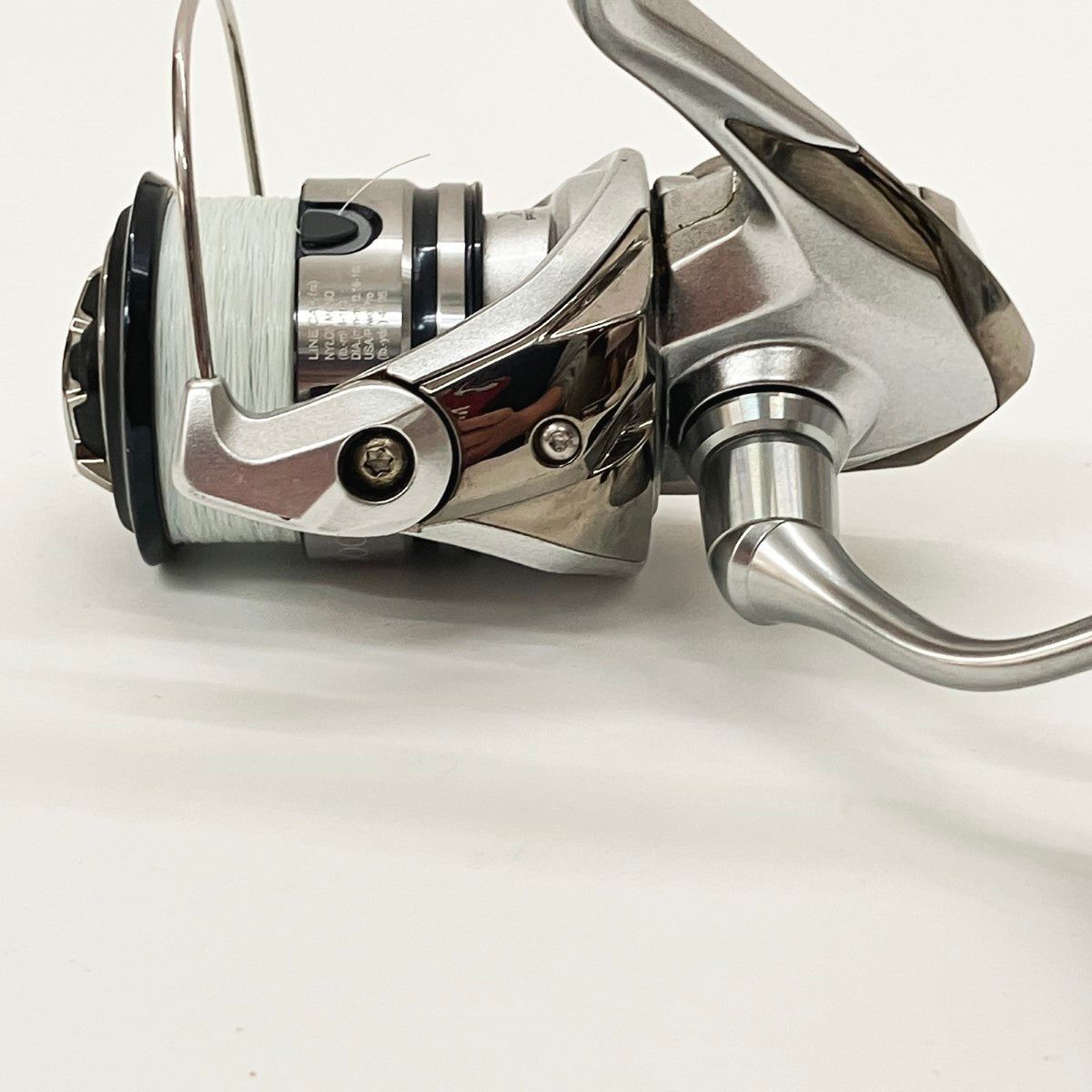 SHIMANO STRADIC19 C2000S スピニングリール SHIMANO STRADIC19 C2000S スピニングリール 【公式通販】