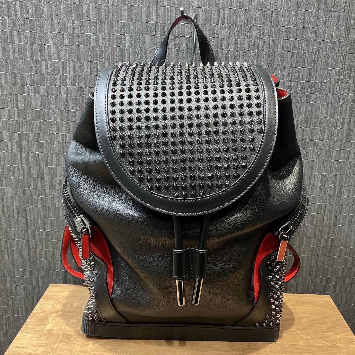 美品】ルブタン エクスプローラー ファンクバッグパック オクトパス
