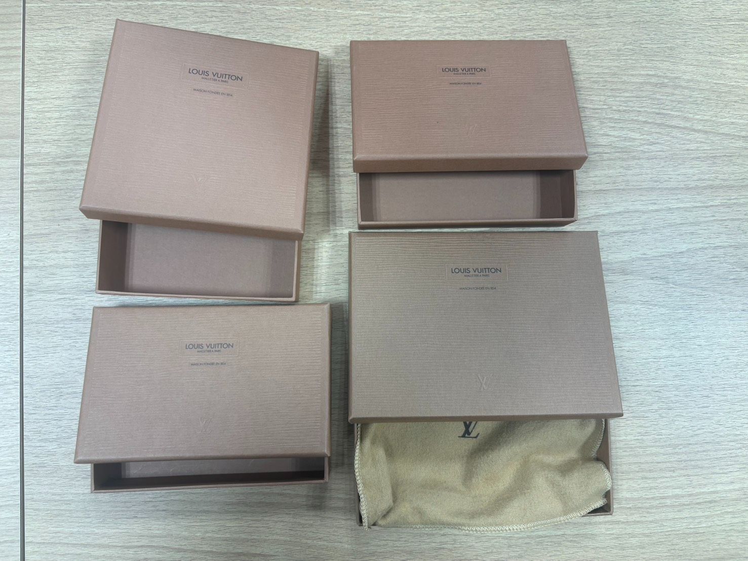 10％クーポン使用可】E/LOUIS VUITTON ルイヴィトン 空箱22点セット