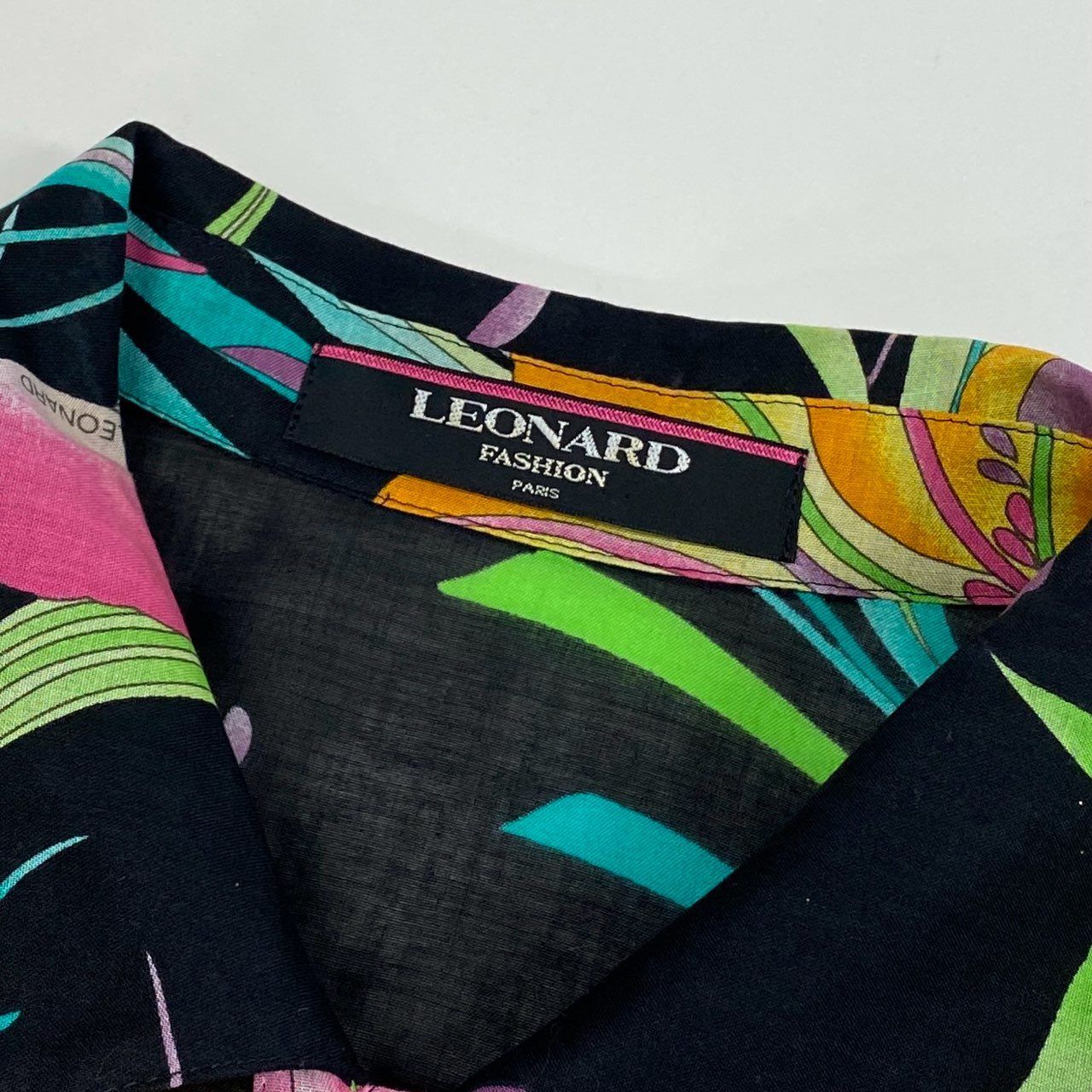 60b22 LEONARD FASHION レオナール シアーシャツ ロングスリーブシャツ 美しい花柄プリント レディース 女性服 13R ブラック マルチカラー コットン100％u02t 60b22 LEONARD FASHION レオナール シアーシャツ ロングスリーブシャツ