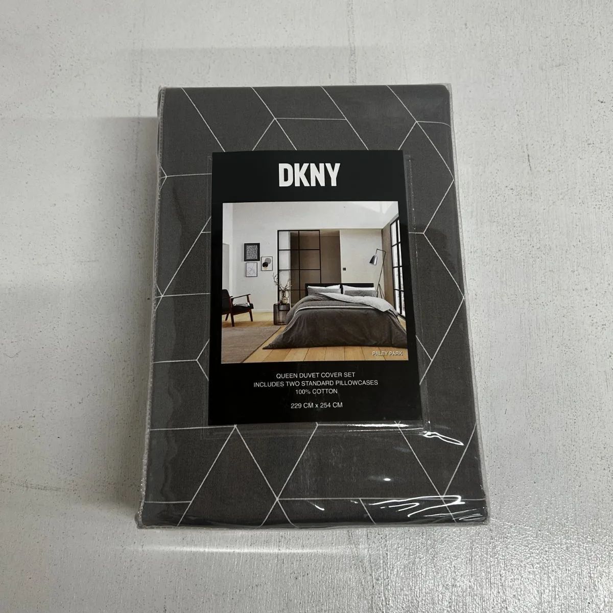 DKNY 掛け布団カバー 枕カバー セット リバーシブル　クイーンサイズ　229cm×254cm　【42157】