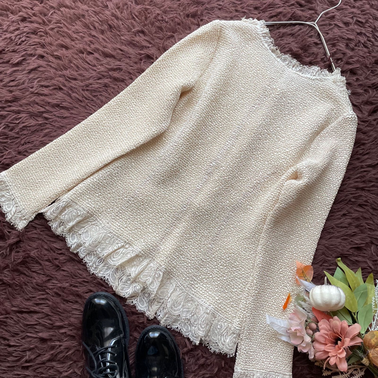 NOKO OHNO ノコオーノ 美品 フラワーモチーフプリーツ加工ノーカラー