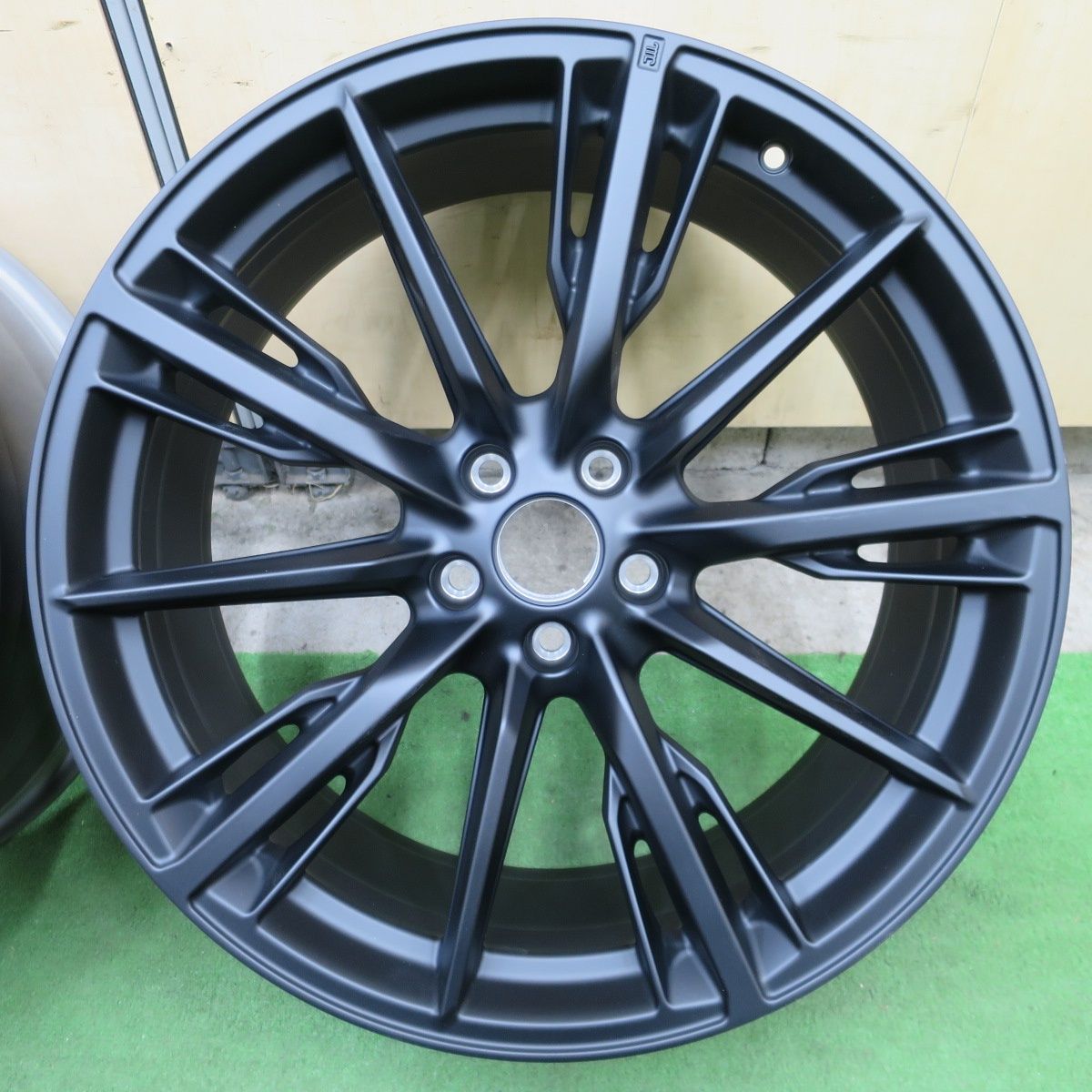 送料無料] 未使用☆トヨタ クラウン スポーツ RS PHEV 純正 ホイール