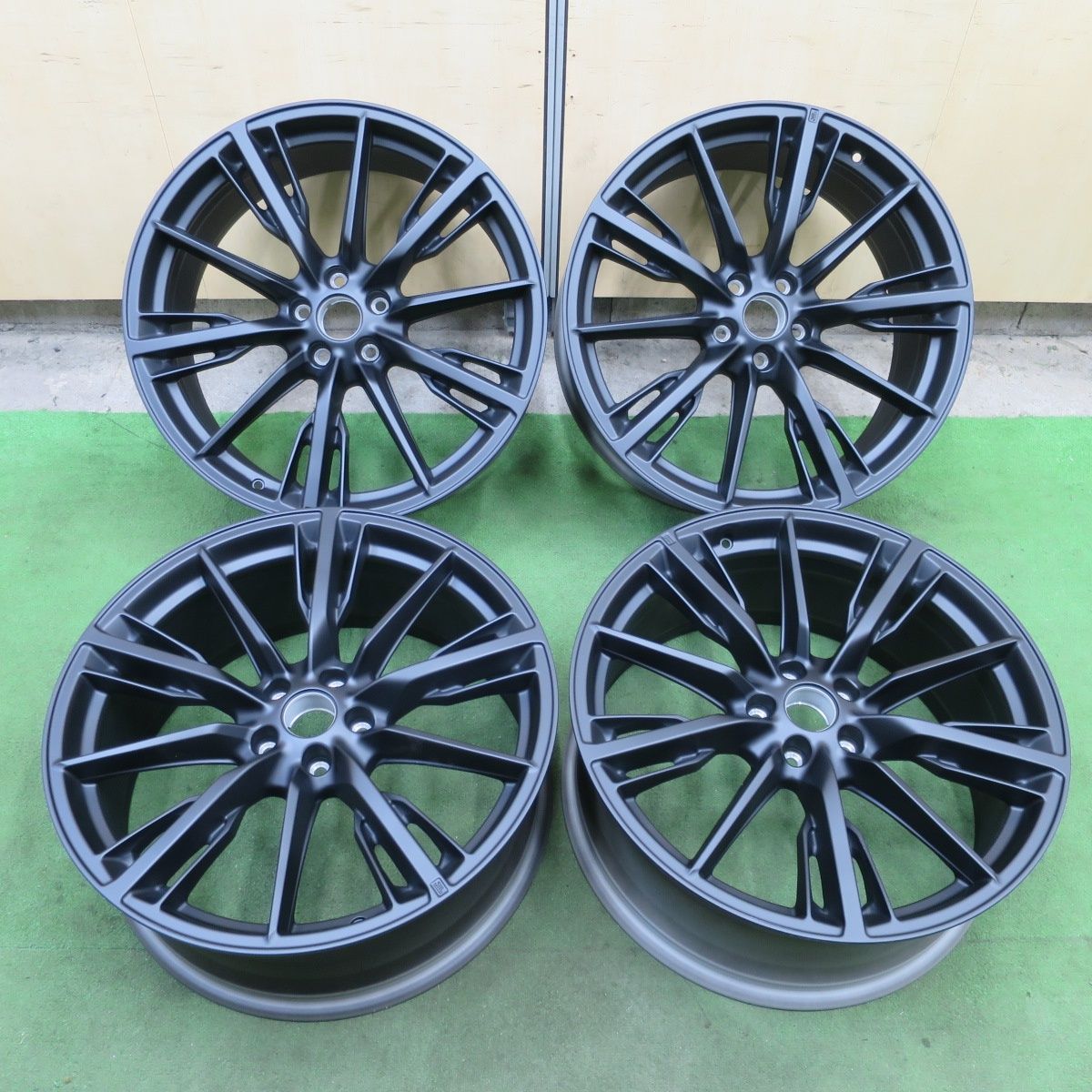 送料無料] 未使用☆トヨタ クラウン スポーツ RS PHEV 純正 ホイール