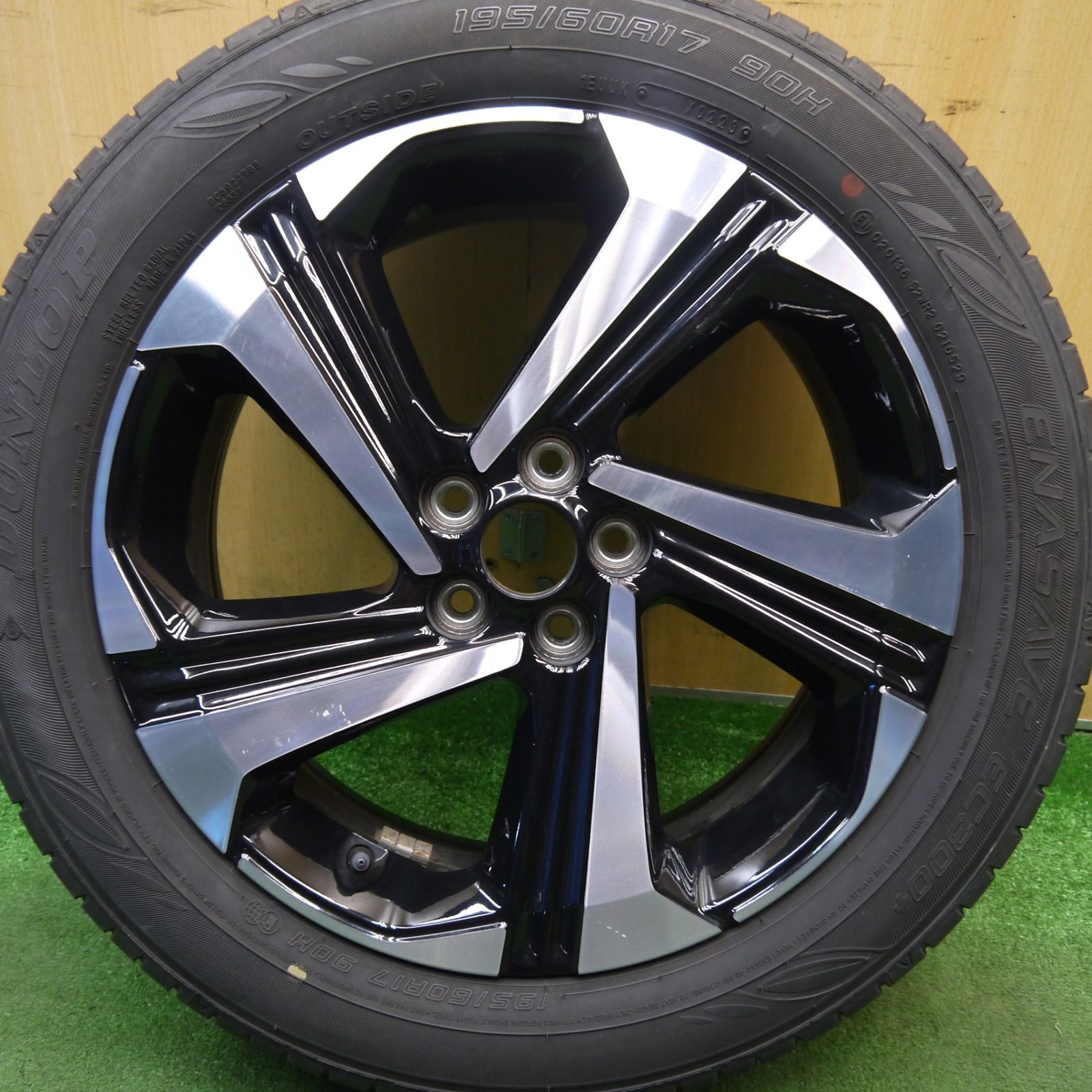 1本価格！23年☆トヨタ ライズ ダイハツ ロッキー 純正 195/60R17