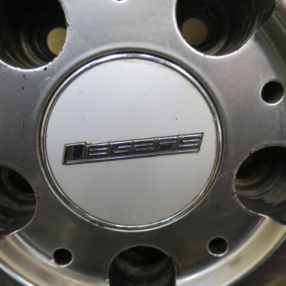 LEGZAS 18インチ 18x7J PCD114.3 +48 5H 225/45R18 4本 ジューク