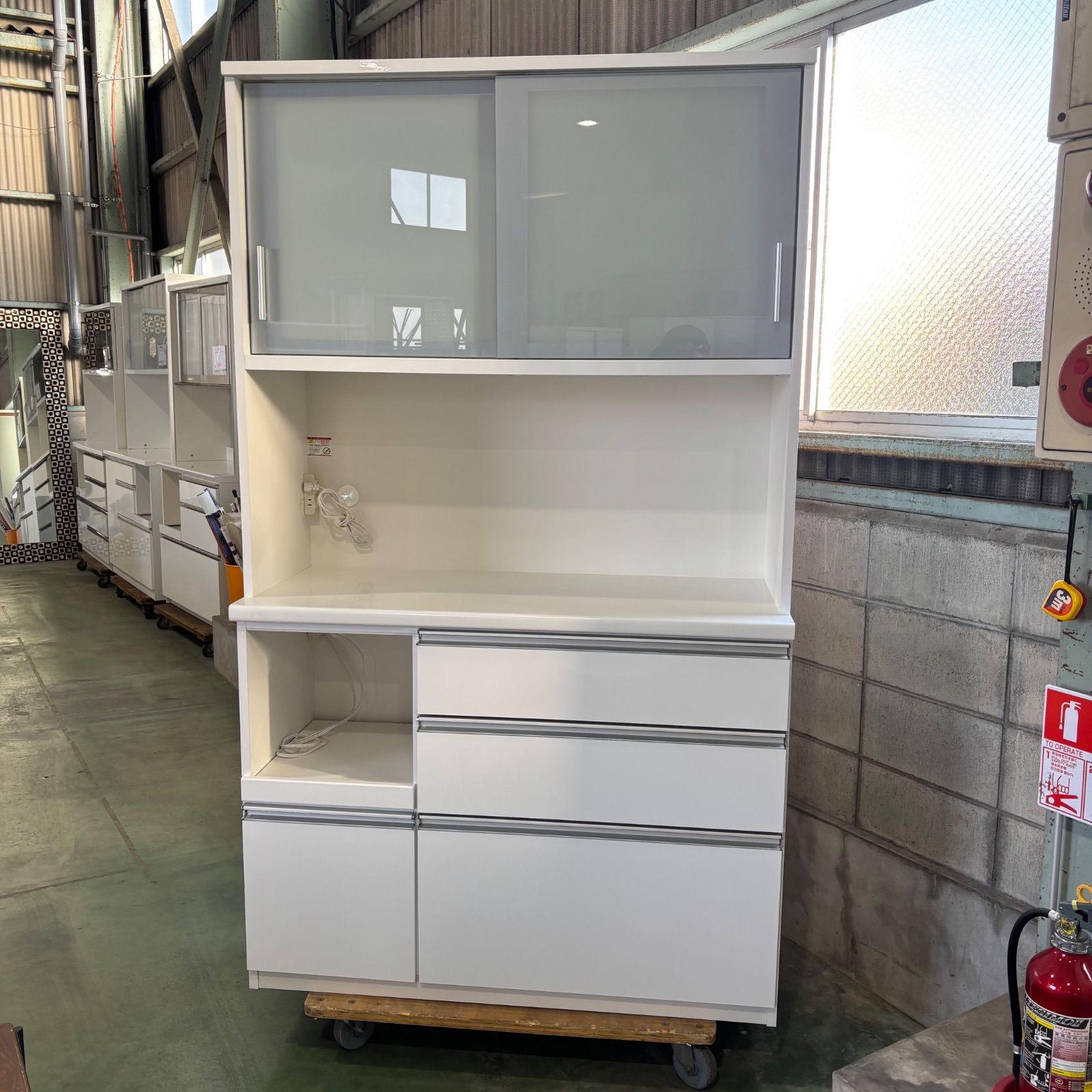 倉庫前引取値下げあり】松田家具 食器棚 キッチンボード 横幅117cm 高