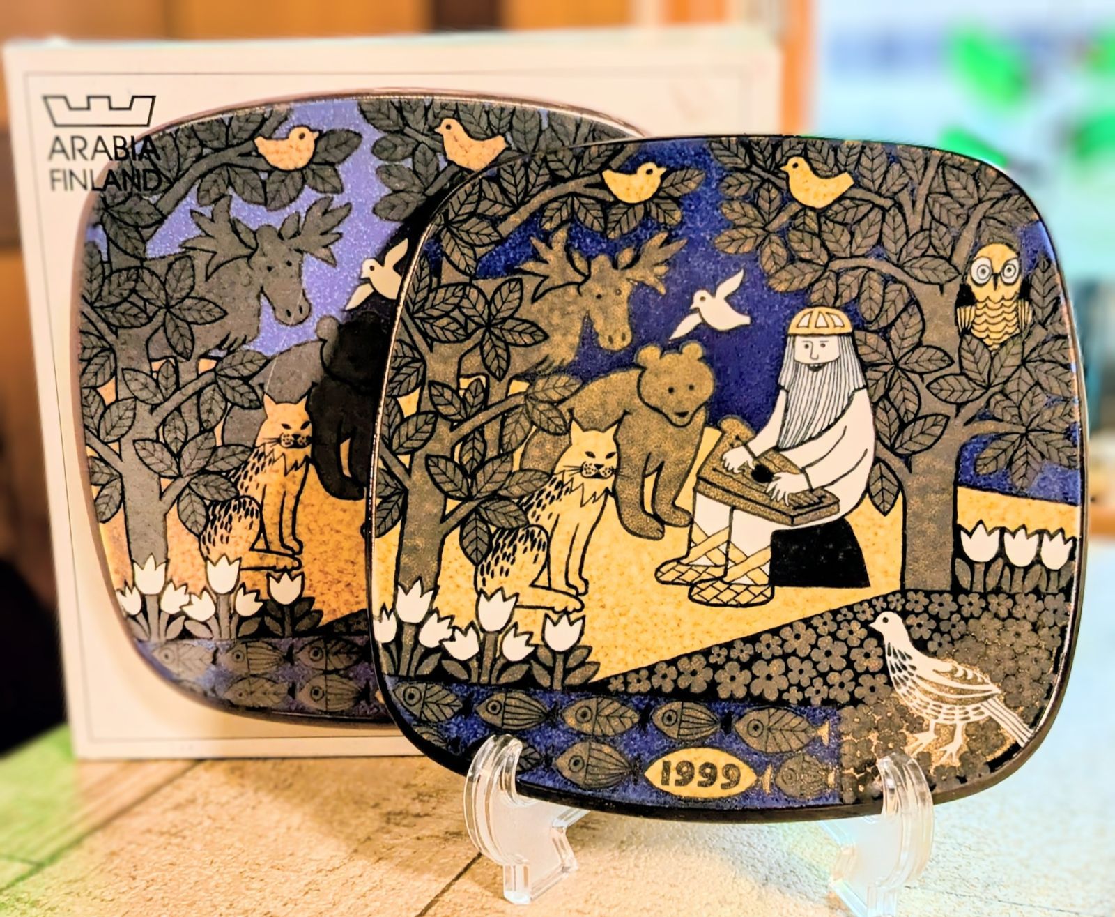 ❤️ARABIA「カレワラ」シリーズのイヤープレート1999年箱入り❤️1957