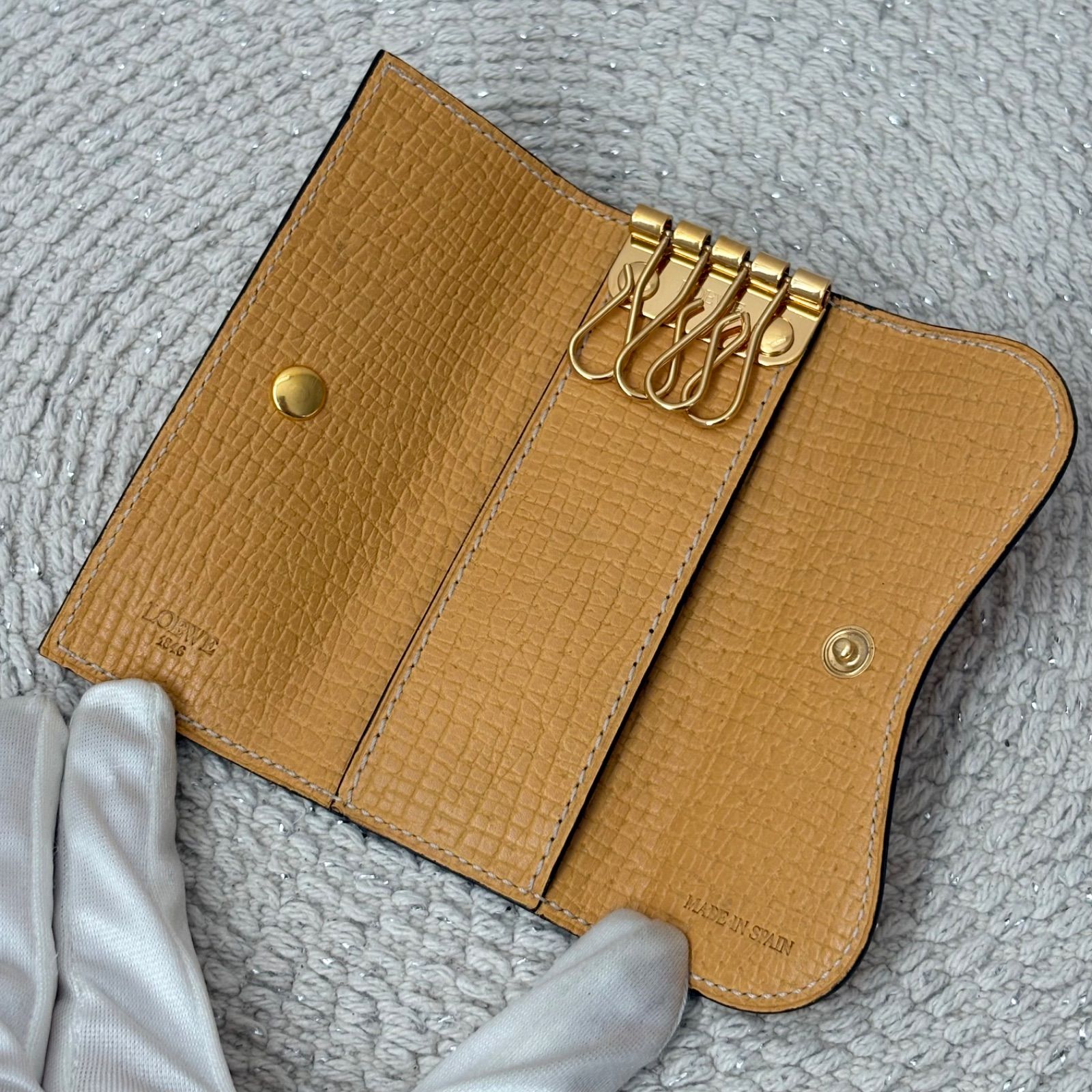 美品】ロエベ ヴィンテージ 4連 キーケース 鍵入れ レディース