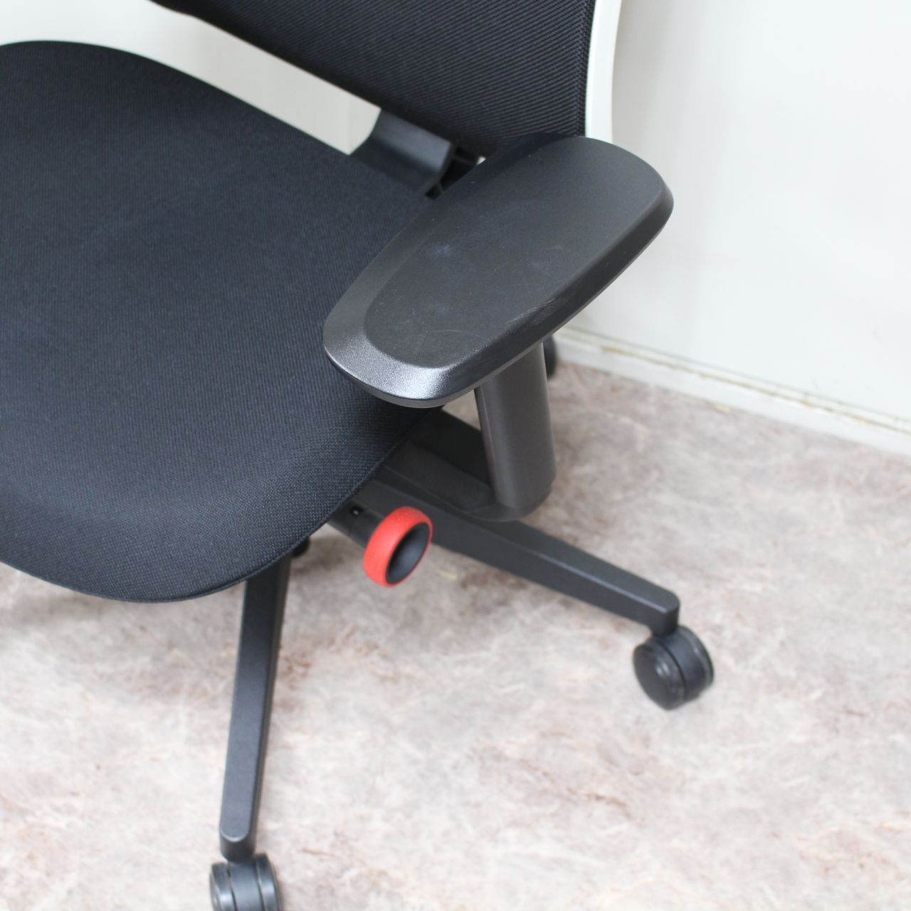 420)【美品/川崎市から出品/2023年製】ハーマンミラー Herman Miller 