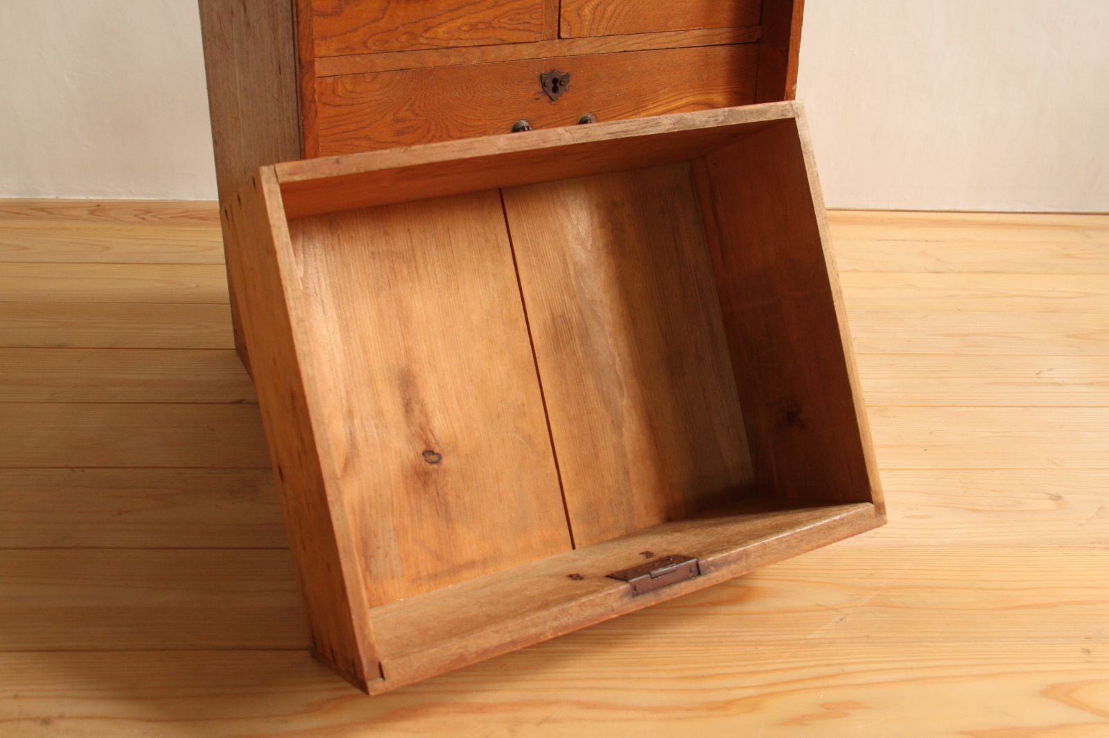 小ぶり 収納棚 引き出し 古道具 古家具 和家具 ビンテージ