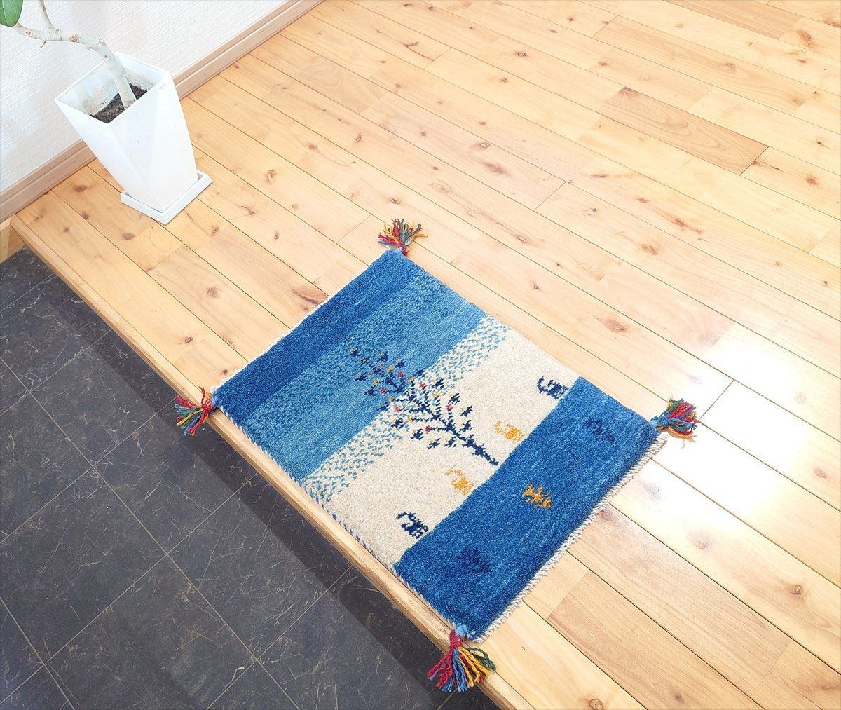 ペルシャ ギャッベ 玄関マット小 ラグ 55x40cm 青色 生命の木 ヤギ 羊