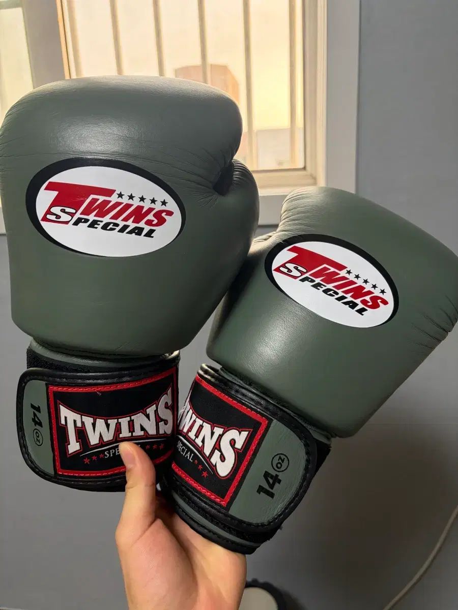 新品 TWINS グローブ 14oz オリーブ 本革製 ツインズ 送料込 ツインズ