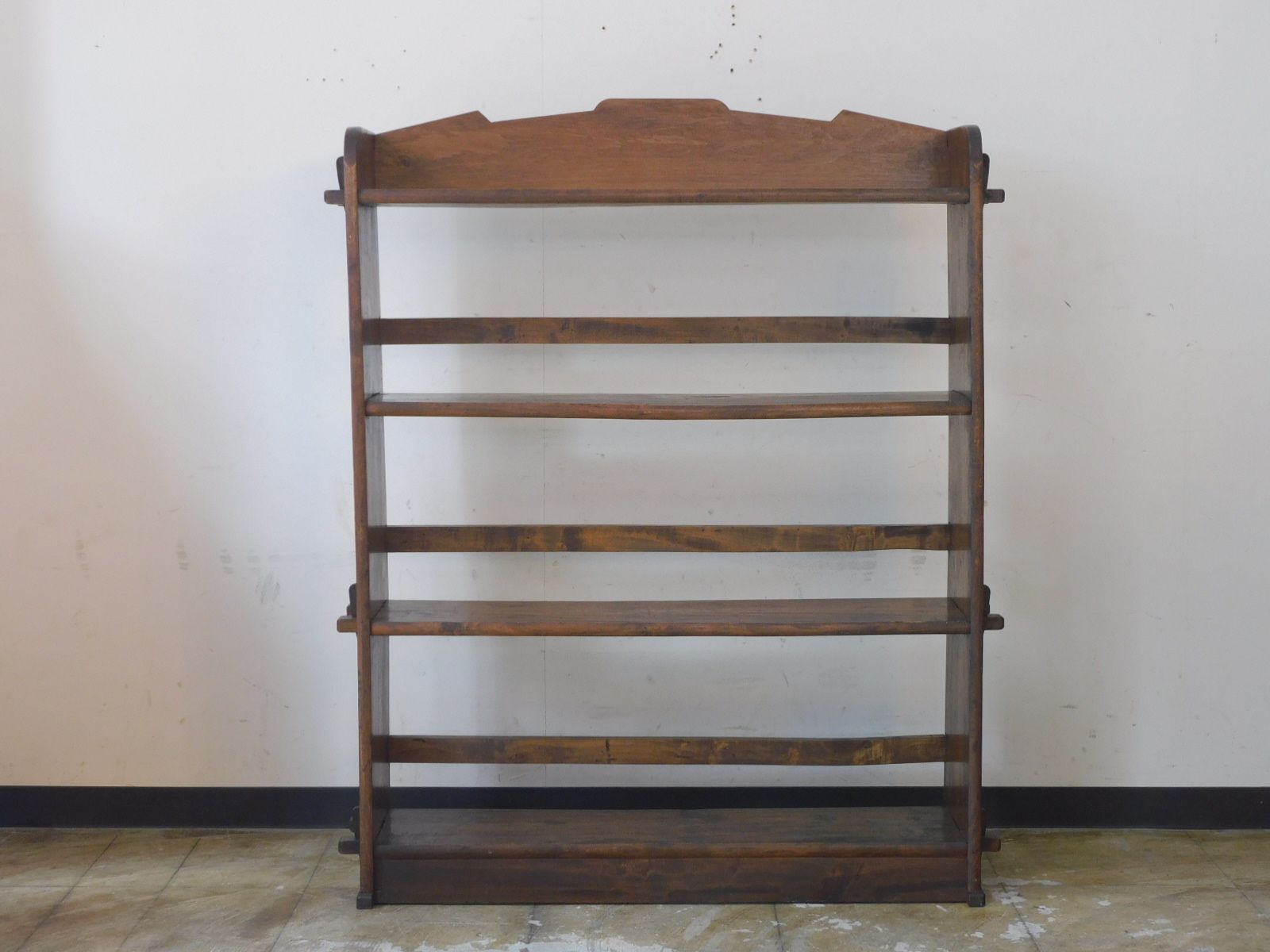 ふるい木味 楔留めの陳列棚 HK-a-05931 / 無垢材 オープンラック