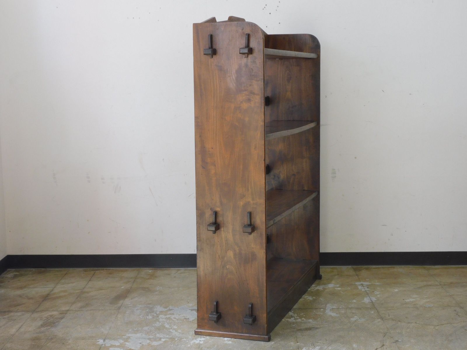 ふるい木味 楔留めの陳列棚 HK-a-05931 / 無垢材 オープンラック