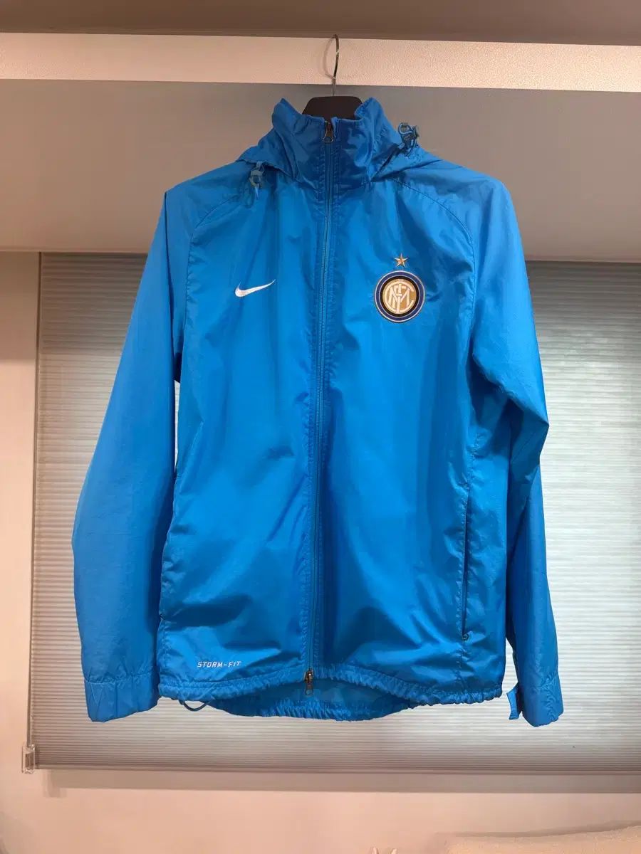 M NIKE インテルミラン STORM-FIT ウィンドブレーカー - メルカリ